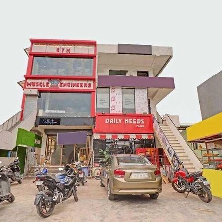 Hotel O Bottom Inn Dehradun Eksteriør bilde