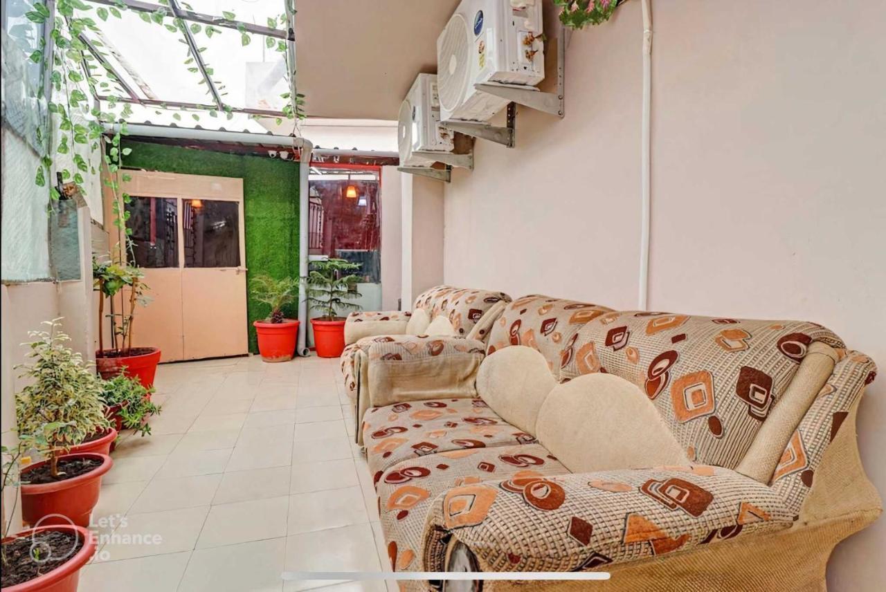 Hotel O Bottom Inn Dehradun Eksteriør bilde