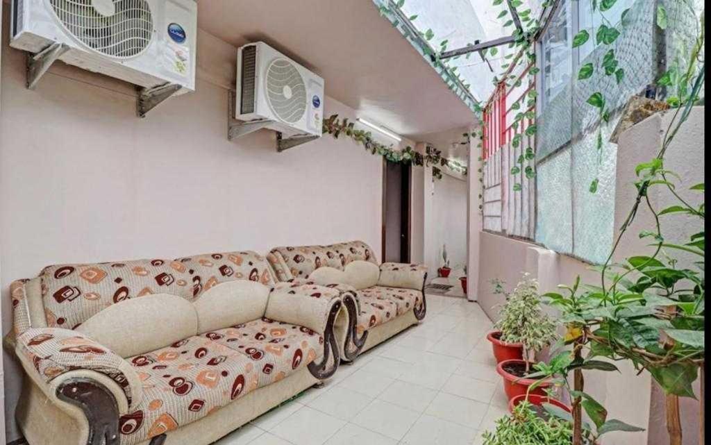 Hotel O Bottom Inn Dehradun Eksteriør bilde