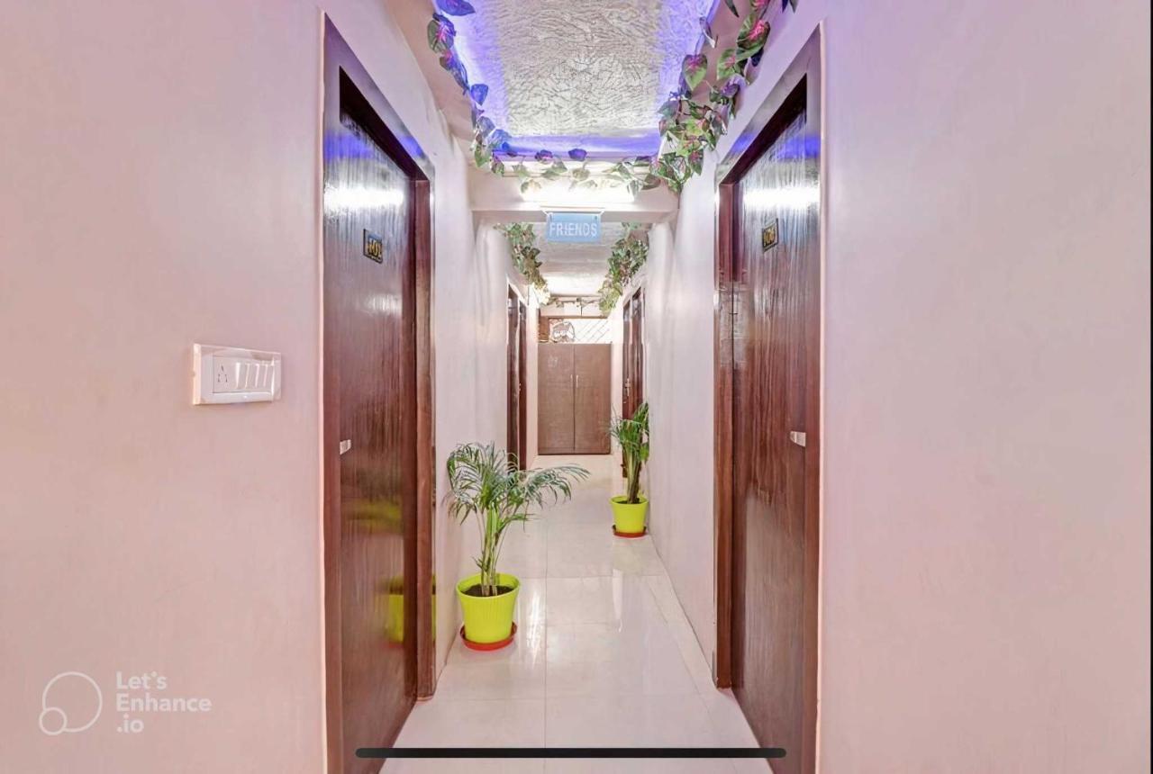 Hotel O Bottom Inn Dehradun Eksteriør bilde